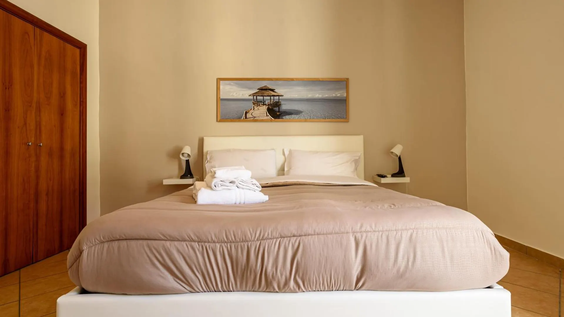 House Trinita 21 Apartment Naples 0*,  Italy
